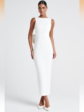 Sheath Column Wedding dress ( Miss Veil)